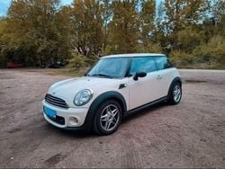 Weiß Gebraucht 2014 Mini ONE Kleinwagen | 6.200 € (Superpreis)