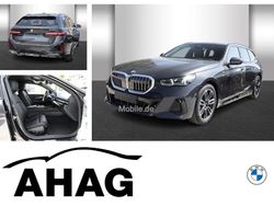 Schwarz Neu 2025 BMW 520 M Sport Kombi | 62.490 € (Fairer Preis)