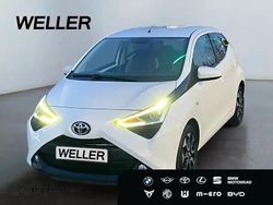 Weiss Gebraucht 2019 Toyota Aygo Club Kleinwagen | 10.790 € (Fairer Preis)