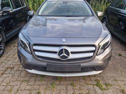 Grau Gebraucht 2015 Mercedes GLA200 SUV | 16.500 € (Fairer Preis)