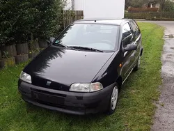 Schwarz Gebraucht 1998 Fiat Punto Kleinwagen | 2.350 € (Etwas zu teuer)