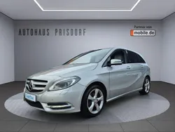 Silber Gebraucht 2012 Mercedes B200 Van / Kleinbus | 13.950 € (Fairer Preis)