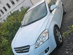 Weiß Gebraucht 2009 Kia Ceed 2 Kleinwagen | 1.750 € (Guter Preis)