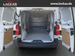 Weiß Gebraucht 2024 Toyota Proace Van | 29.490 € (Fairer Preis)