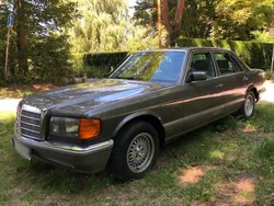 Grau Gebraucht 1985 Mercedes E300 Limousine | 8.500 €