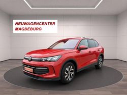 Persimmon red metallic Gebraucht 2024 VW Tiguan Life SUV | 38.980 € (Etwas zu teuer)