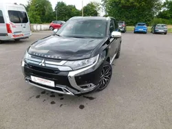 Rubinschwarz Gebraucht 2020 Mitsubishi Outlander P-HEV Top SUV | 24.900 € (Fairer Preis)