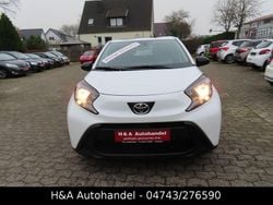 Weiß Gebraucht 2022 Toyota Aygo X Basis SUV | 11.499 € (Guter Preis)