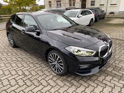 Schwarz Gebraucht 2021 BMW 120 Sport Line Kleinwagen | 20.490 € (Fairer Preis)
