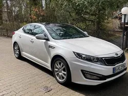 Weiß Gebraucht 2012 Kia Optima Limousine | 10.500 € (Fairer Preis)