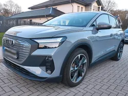 Grau Gebraucht 2023 Audi Q4 e-tron Comfort SUV | 36.900 € (Fairer Preis)