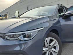 Grau Gebraucht 2021 VW Golf VIII Life Kombi | 20.400 € (Guter Preis)