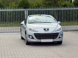 Grau Gebraucht 2011 Peugeot 207 CC Premium Cabrio | 3.490 € (Fairer Preis)