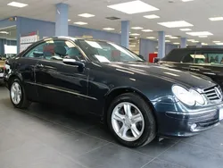 Blau Gebraucht 2002 Mercedes CLK320 Avantgarde Coupé | 9.980 € (Teuer)