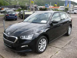 Schwarzmagic perleffekt (metallic) Gebraucht 2022 Skoda Scala Ambition Kleinwagen | 17.990 € (Guter Preis)