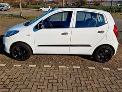 Weiß Gebraucht 2013 Hyundai i10 Edition Kleinwagen | 3.210 € (Fairer Preis)