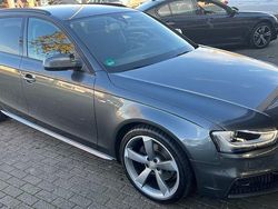 Grau Gebraucht 2015 Audi A4 Ambition Kombi | 11.490 € (Superpreis)