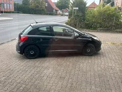 Schwarz Gebraucht 2007 Peugeot 207 Limousine | 950 € (Superpreis)