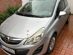 Grau Gebraucht 2010 Opel Corsa Selection Kleinwagen | 3.900 € (Fairer Preis)