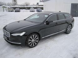 Black solid "stone" / solid Gebraucht 2023 Volvo V90 Inscription Kombi | 35.900 € (Fairer Preis)