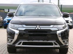 Schwarz Gebraucht 2018 Mitsubishi Outlander P-HEV SUV | 16.700 € (Fairer Preis)