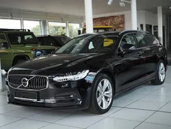 Schwarz Gebraucht 2021 Volvo V90 Momentum Kombi | 31.790 € (Guter Preis)