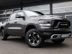 Grau Gebraucht 2020 Dodge Ram Abholung | 39.950 € (Superpreis)