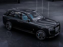 Schwarz Neu 2025 Rolls Royce Cullinan SUV | 624.750 € (Fairer Preis)