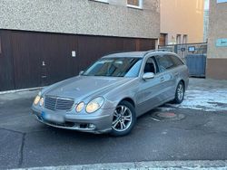 Andere farben Gebraucht 2003 Mercedes E220 Kleinwagen | 2.650 €