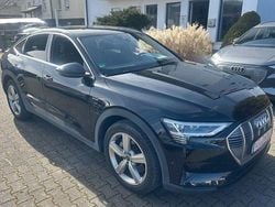 Brillantschwarz Gebraucht 2021 Audi e-tron SUV | 28.700 € (Guter Preis)