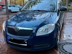 Blau Gebraucht 2009 Skoda Roomster Van / Kleinbus | 2.100 € (Fairer Preis)