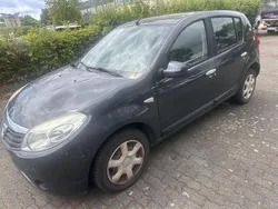 Schwarz Gebraucht 2009 Dacia Sandero Lauréate Kleinwagen | 1.690 € (Fairer Preis)