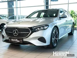 Hightechsilber Gebraucht 2024 Mercedes E300 Avantgarde Kombi | 52.800 € (Fairer Preis)