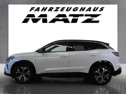 Weiß Gebraucht 2024 Renault Austral Techno SUV | 32.475 € (Etwas zu teuer)