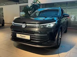 Schwarz Neu 2025 VW Tiguan SUV | 40.534 € (Superpreis)