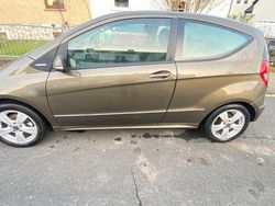 Braun Gebraucht 2009 Mercedes A170 Elegance Van / Kleinbus | 2.800 € (Guter Preis)