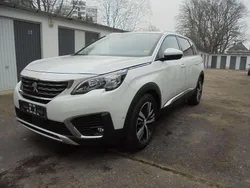 Schwarz Gebraucht 2019 Peugeot 5008 Active Van / Kleinbus | 13.900 €