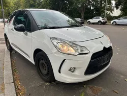 Weiß Gebraucht 2015 Citroën DS3 So Chic | 3.250 € (Superpreis)