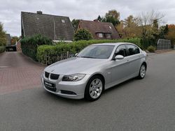 Silber Gebraucht 2006 BMW 330 Sport Line Limousine | 8.990 € (Fairer Preis)
