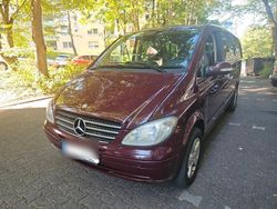 Rot Gebraucht 2008 Mercedes Viano Van / Kleinbus | 8.900 € (Fairer Preis)