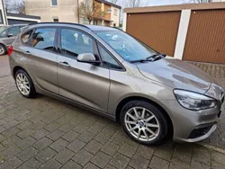 Silber Gebraucht 2014 BMW 218 Active Tourer Advantage Van / Kleinbus | 9.750 € (Fairer Preis)