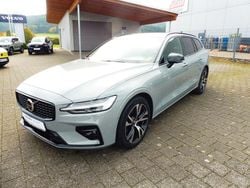 Grau Gebraucht 2025 Volvo V60 Plus Kombi | 38.900 € (Etwas zu teuer)