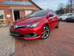 Rot Gebraucht 2016 Toyota Auris Edition-S Limousine | 13.900 € (Fairer Preis)