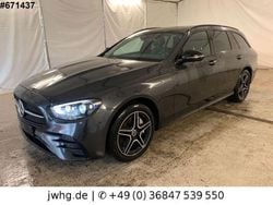 Grau Gebraucht 2021 Mercedes E300 AMG line Limousine | 30.750 € (Guter Preis)