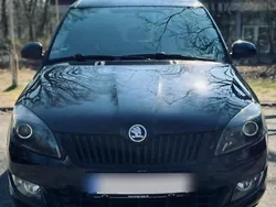 Schwarz Gebraucht 2015 Skoda Roomster Kombi | 8.500 € (Fairer Preis)