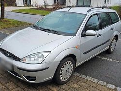 Silber Gebraucht 2004 Ford Focus Trend Kombi | 950 € (Fairer Preis)
