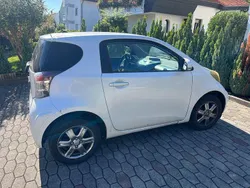 Weiß Gebraucht 2009 Toyota iQ Kleinwagen | 3.000 € (Fairer Preis)