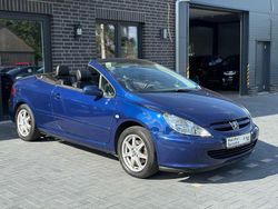 Bleu de chine Gebraucht 2005 Peugeot 307 CC Cabrio | 4.490 € (Teuer)