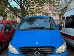 Blau Gebraucht 2010 Mercedes Vito Van / Kleinbus | 8.800 €