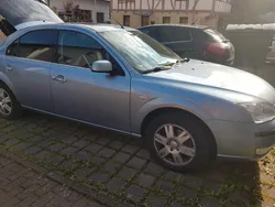 Blau Gebraucht 2005 Ford Mondeo Ghia Limousine | 900 € (Superpreis)